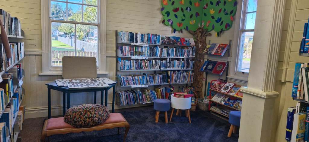 Hikurangi Library